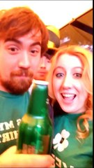 Elle piège son frère avec la blague d'une photo/video