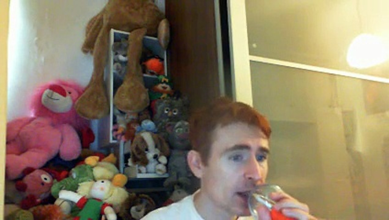 Wiwi égratigne "raconte toi" d'Yves Simon