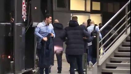 Qué le enseña Gerad Piqué a Lionel Messi para animarle FC Barcelona