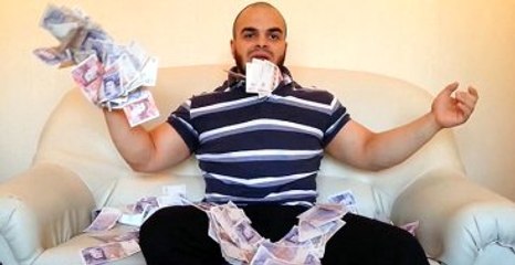 Maserati'li Kıro, İngiltere'yi Karıştırdı