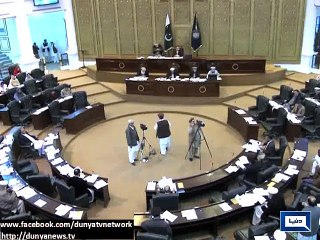 Dunya News - Workers Welfare Board employees protest for their rights outside KP assembly