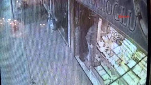 Konya Pompalı Soyguncuları Paspas ve Tabancayla Kaçırdılar