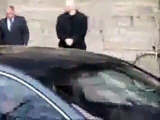 Quando Berlusconi ha tentato di prendere una vigilessa da dietro