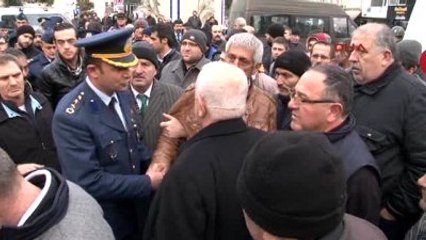 Bursa Cenazede ?şehitlik? Gerginliği