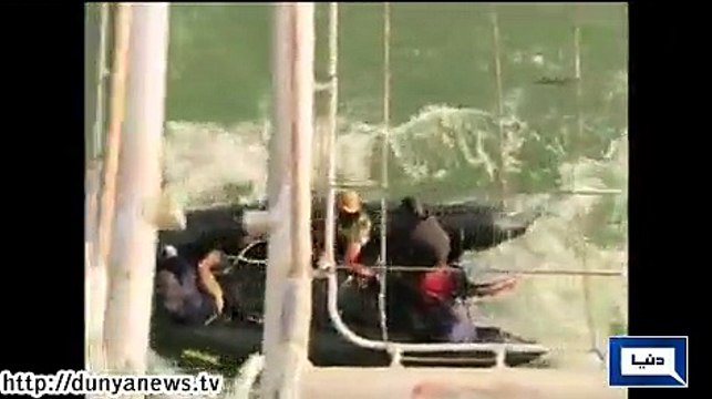 Crews find more AirAsia Flight victims as black box search continues