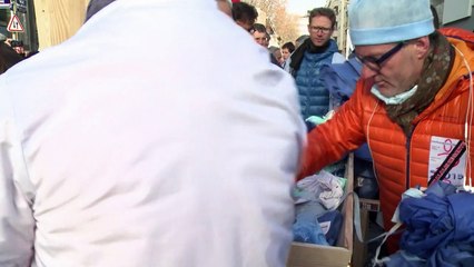 French doctors rally against health care reform