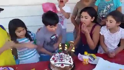 Sa mère gâche son anniversaire !