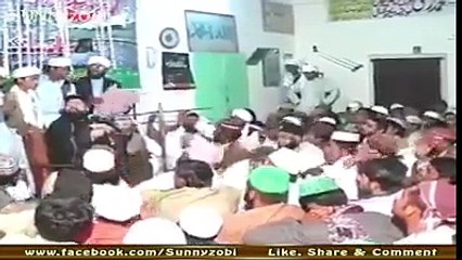 Jahil Molvi Ne Sawal Pouchne Par Patai Karwadi