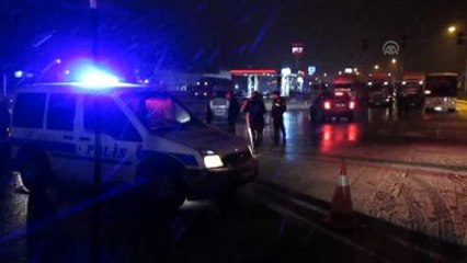 Afyonkarahisar - Antalya Karayolunda Araç Kuyrukları Oluştu