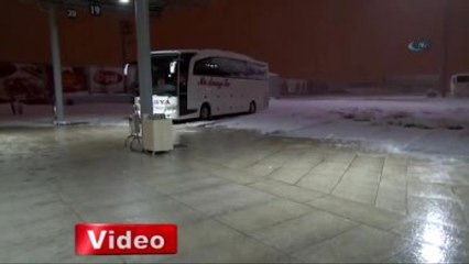 Yağan Karda 4 Saat Zorunlu Misafirlik!