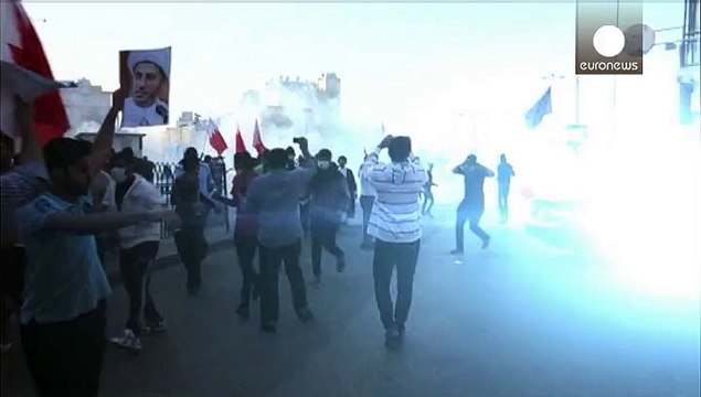 Бахрейн: срок ареста лидера оппозиции продлен; его сторонники не прекращают протесты