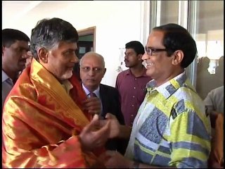 #kethireddy submitting memorundum to chandra babu naidu for andhra bhavan
