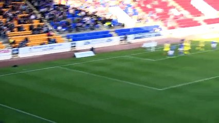 Anderson knocks the ball in with his shoulder!