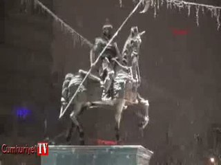 Ulusağ'da kar kalınlığı 2 metreyi aştı