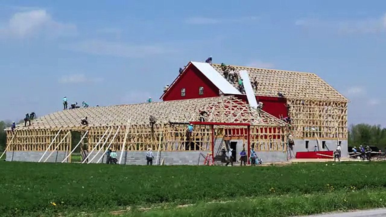 Ils ont mis une caméra dans ce champ pendant 24 heures. Ce qu’ils ont capté est INCROYABLE!