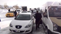 Ağrı-Erzurum Karayolu Ulaşıma Kapandı