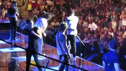 Zayn Malik hitting the highest note in rock me