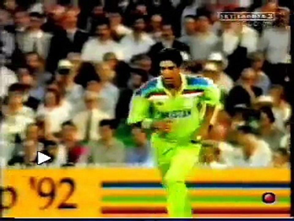 Wasim Akram - The King Of Swing in Full Swing