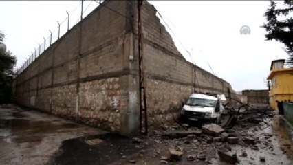 Fırtına, Sanayi Sitesinin Duvarını Devirdi