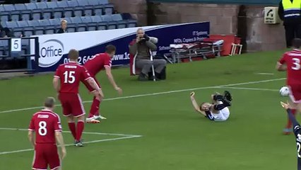 Clarkson scores after controversial penalty award