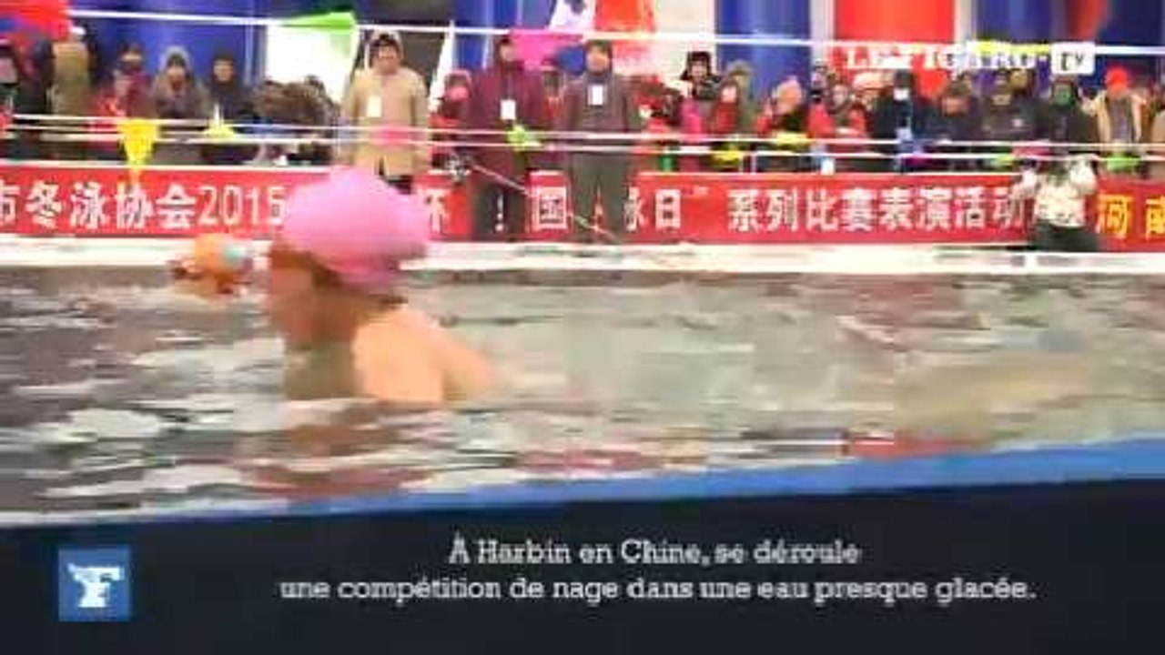 Chine, un festival organise une compétition de nage dans de l’eau glacée