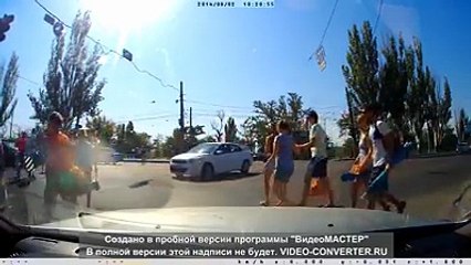 10 minutes of bad motorcycle crashes from all over the world