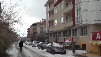 Çatıdan Düşen Kar Kütlesi, 4 Aracı Ezdi