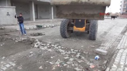 Silopi ve İdil'deki Hendekler de Kapatıldı