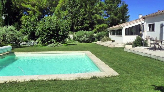 Maussane-Les-Alpilles Maison contemporaine A VENDRE - Piscine - 200m²