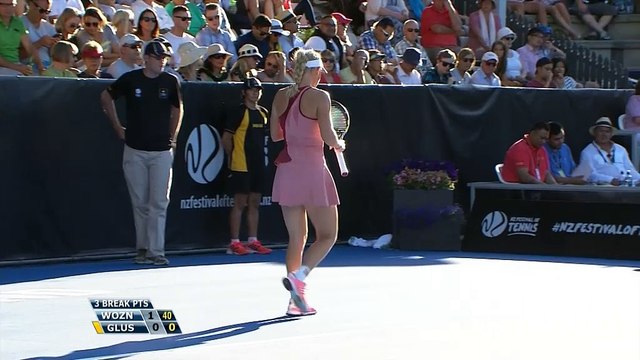 WTA Auckland- Wozniaki pasa a la siguiente ronda