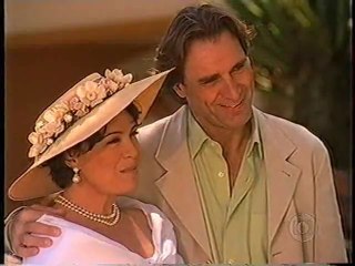 Desejos de Mulher Final 3 -Ariel conversa com Andréa e Diogo em festa