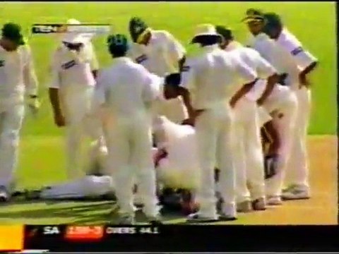 Shoaib Akhtar All Amazing Bouncers- The Terrorist - Video Dailymotion