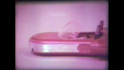 Télécharger la video: Classic Star Wars Land Speeder Toy variant 1 - star wars commercials