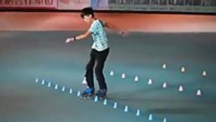 Kid rollerblades like a god