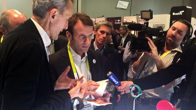 Emmanuel Macron se fait offrir la montre connectée Withings Activité Pop