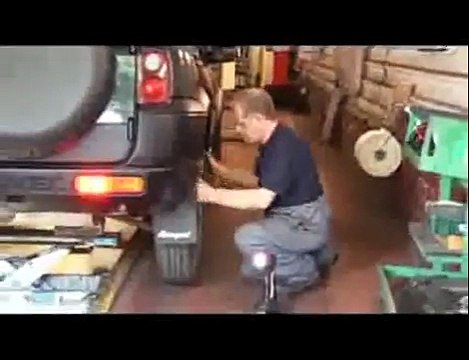 Newland Garage Hull for MOTs Servicing Diagnostics Tyres Air Con Exhausts