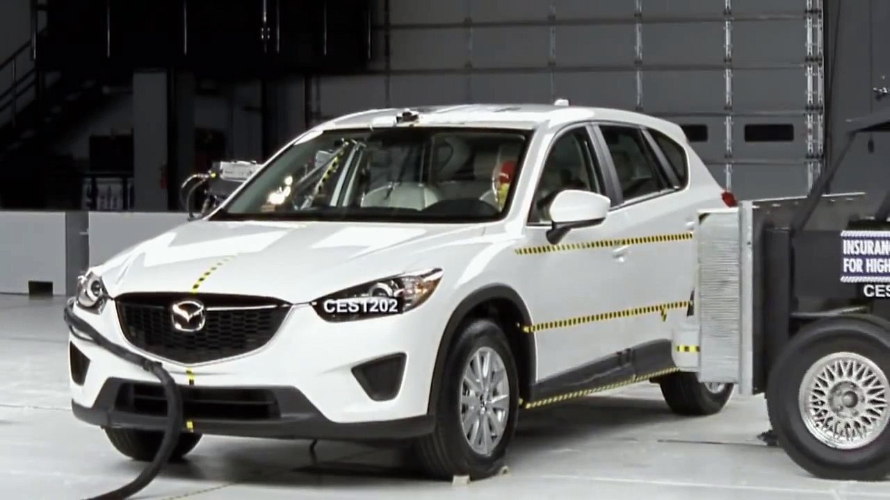 0938 806 791 Mr Bảo MAZDA BÀ RỊA VŨNG TÀU THỬ NGHIỆM VA CHẠM XE HƠI 2015Mazda CX-5 side IIHS crash test