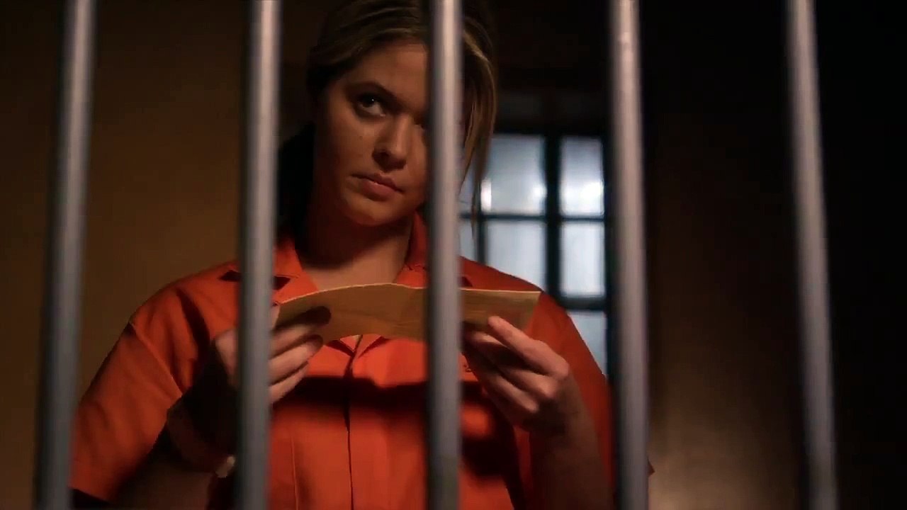 Pretty Little Liars - 5x15 Promo -  bande-annonce de "Fresh Meat"