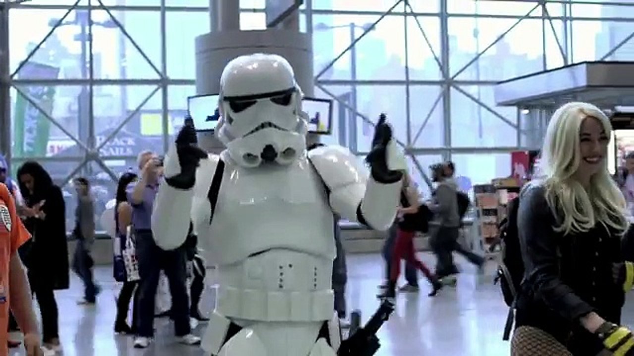 Real Life Peter Griffin Goes To NYCC 2014