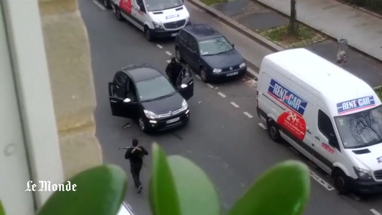 Attentats au siège de Charlie Hebdo : images de la fuite des terroristes