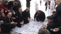 Oktay Vural'dan Kardan Adamlı Protesto