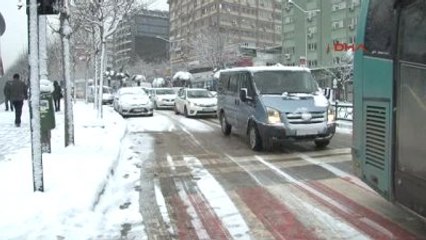 Bursa'da Karın Tadını Çocuklar Çıkardı-2