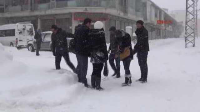 Yüksekova- Yurtta Okullara Kar Tatili