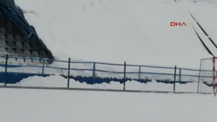 Sakarya Stadyumun Tribün Çatısı Kara Dayanamayarak Çöktü