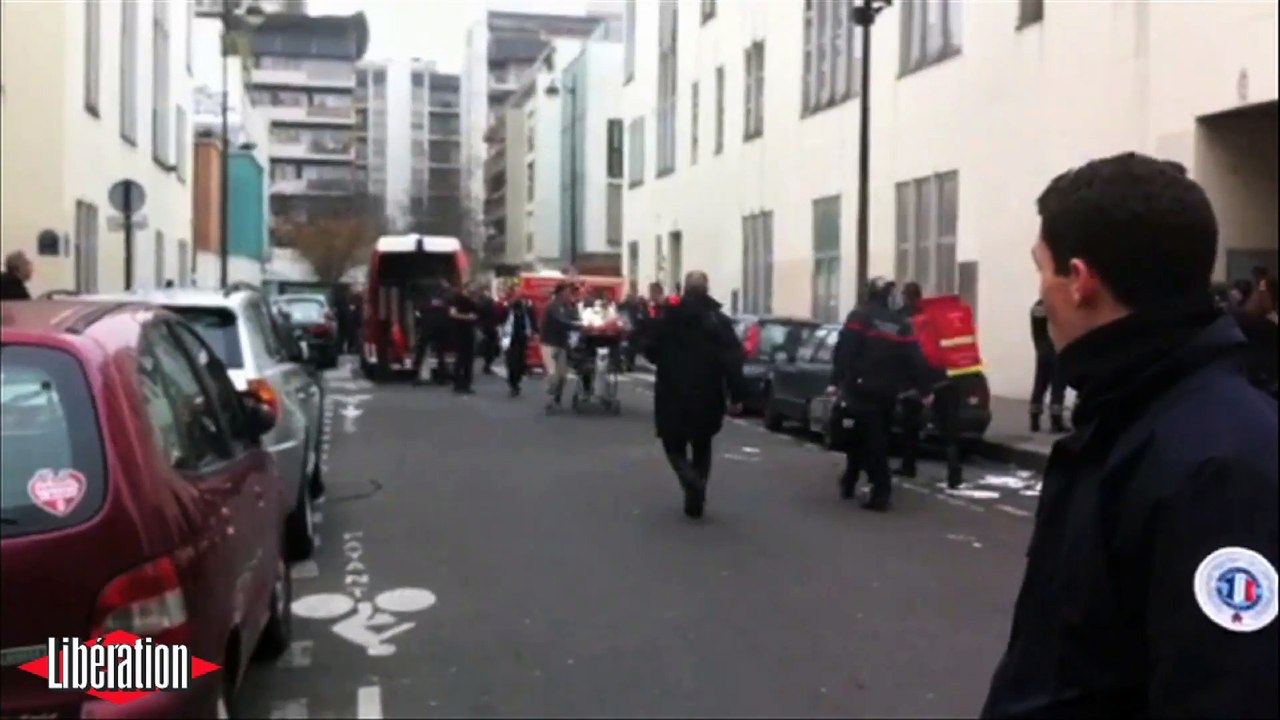 Fusillade à Charlie Hebdo : les pompiers évacuent les blessés