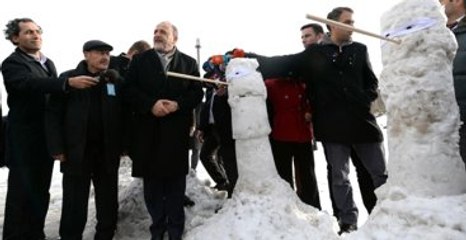 Oktay Vural'dan Kardan Adamlı Protesto