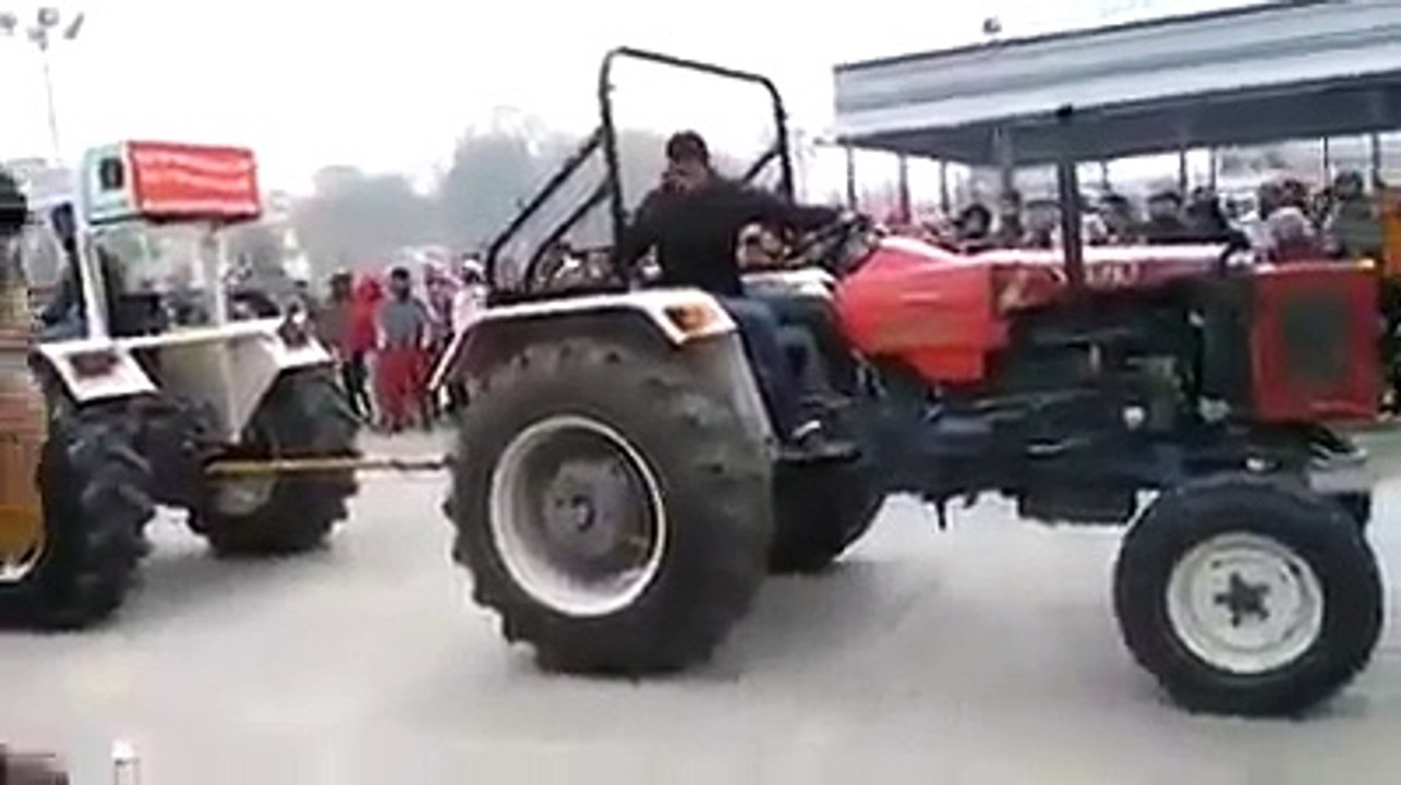 Tractor vs Tractor LOL