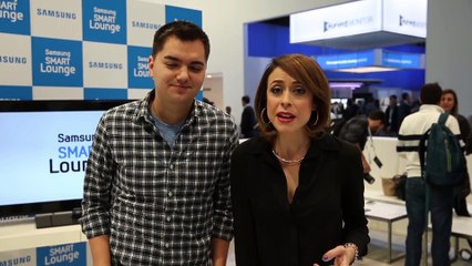 Bradley Cooper KILLS His Air Guitar Solo | What's Trending now