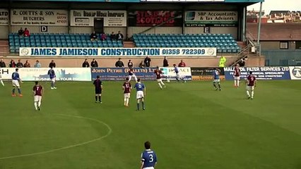Noble masterminds and scores excellent goal!