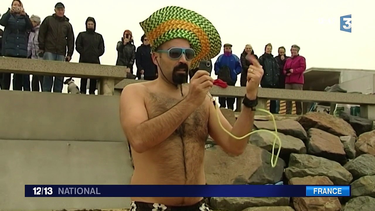 Tradition des bains d'hiver: à la rencontre de ces baigneurs givrés